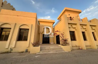 Villa - 3 Bedrooms - 5 Bathrooms for rent in Shakhbout City - Abu Dhabi