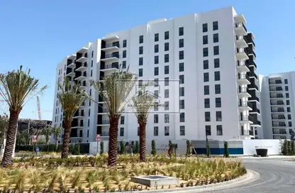 Apartment - 1 Bedroom - 2 Bathrooms for rent in Waters Edge - Yas Island - Abu Dhabi