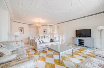 Apartment - 3 Bedrooms - 4 Bathrooms for sale in Palazzo Versace - Culture Village - Dubai