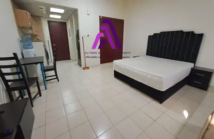 Apartment - Studio - 1 Bathroom for sale in X11 - England Cluster - International City - Dubai