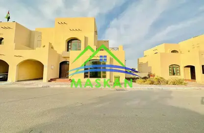 Villa - 4 Bedrooms - 5 Bathrooms for rent in Sas Al Nakheel Village - Sas Al Nakheel - Abu Dhabi