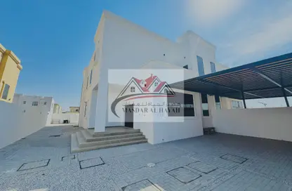 Villa - 4 Bedrooms - 6 Bathrooms for rent in Hoshi 1 - Hoshi - Al Badie - Sharjah