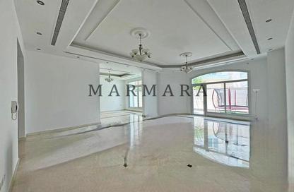 Villa - 5 Bedrooms - 6 Bathrooms for rent in Umm Suqeim 2 Villas - Umm Suqeim 2 - Umm Suqeim - Dubai