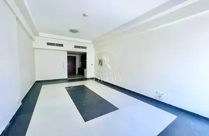 Apartment - 1 Bathroom for rent in Silicon Heights 1 - Silicon Heights - Dubai Silicon Oasis - Dubai