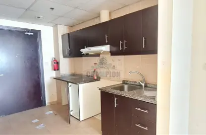 Apartment - 1 Bathroom for rent in Silicon Gates 1 - Silicon Gates - Dubai Silicon Oasis - Dubai