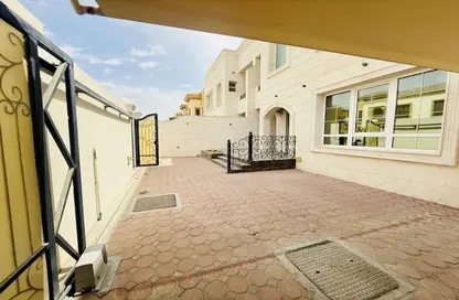 Villa - 5 Bedrooms - 7 Bathrooms for rent in Hoshi 1 - Hoshi - Al Badie - Sharjah