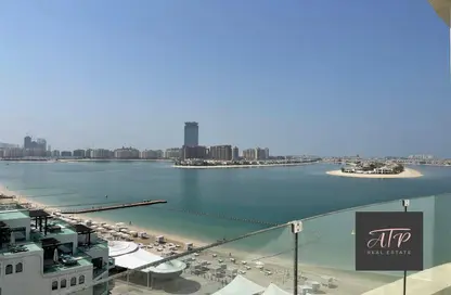 Apartment - 1 Bedroom - 2 Bathrooms for sale in Royal Bay - Palm Jumeirah - Dubai