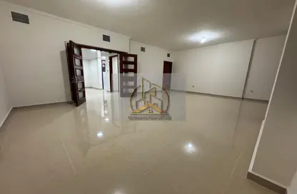 Apartment - 4 Bedrooms - 5 Bathrooms for rent in Khalifa Street - Abu Dhabi