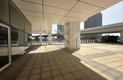 Retail - Studio for rent in The Court Tower - Business Bay - Dubai