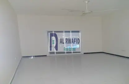 Apartment - 2 Bedrooms - 2 Bathrooms for rent in Al Jurf Industrial 3 - Al Jurf Industrial - Ajman