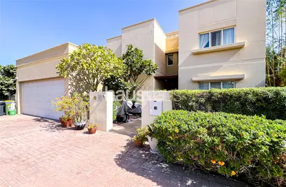 Villa - 4 Bedrooms - 5 Bathrooms for rent in Meadows 8 - Meadows - Dubai