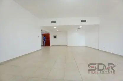 Apartment - 3 Bedrooms - 4 Bathrooms for rent in Al Jaber Building - Al Hosn - Al Khalidiya - Abu Dhabi