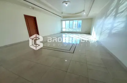 Apartment - 3 Bedrooms - 4 Bathrooms for rent in Mermaid Building - Khalidiya Street - Al Khalidiya - Abu Dhabi
