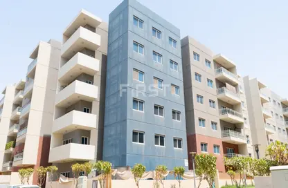 Apartment - 3 Bedrooms - 3 Bathrooms for sale in Tower 21 - Al Reef Downtown - Al Reef - Abu Dhabi