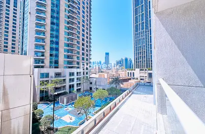 Apartment - 1 Bathroom for sale in Burj Al Nujoom - Downtown Dubai - Dubai