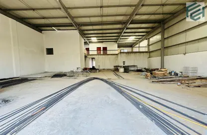 Warehouse - Studio - 2 Bathrooms for rent in Al Sajaa S - Al Sajaa - Sharjah