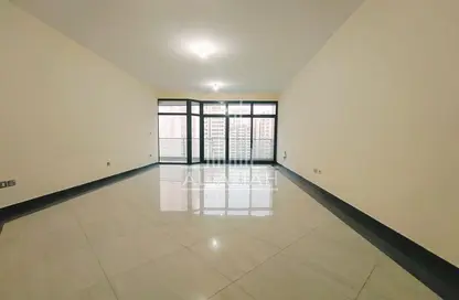 Apartment - 3 Bedrooms - 5 Bathrooms for rent in Khalifa Street - Abu Dhabi