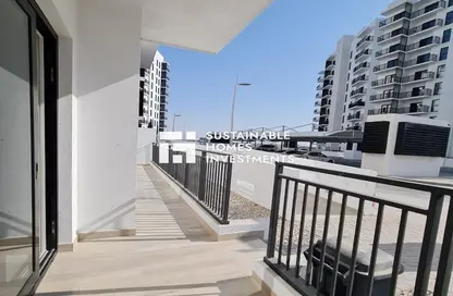 Apartment - 2 Bedrooms - 2 Bathrooms for sale in Waters Edge - Yas Island - Abu Dhabi