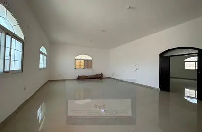 Villa - 5 Bedrooms - 6 Bathrooms for rent in Mohamed Bin Zayed Centre - Mohamed Bin Zayed City - Abu Dhabi