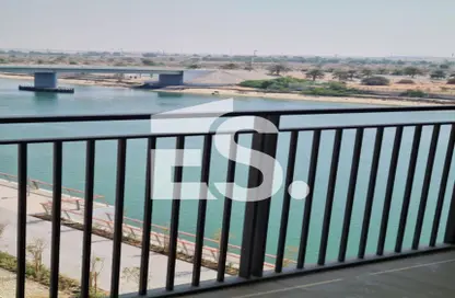 Apartment - 1 Bathroom for sale in Waters Edge - Yas Island - Abu Dhabi