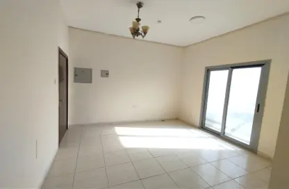 Apartment - 1 Bedroom - 1 Bathroom for rent in Muwailih Building - Muwaileh - Sharjah