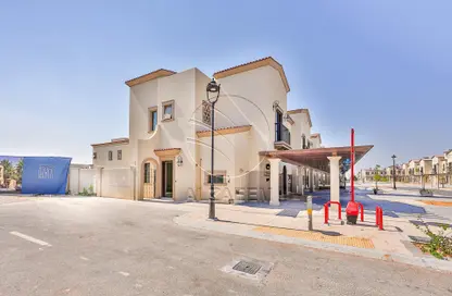 Villa - 4 Bedrooms - 5 Bathrooms for sale in Bloom Living - Zayed City (Khalifa City C) - Khalifa City - Abu Dhabi