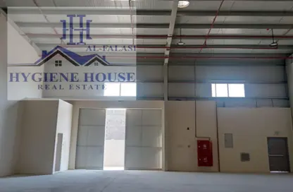 Warehouse - Studio - 1 Bathroom for rent in Umm Al Thuoob - Umm Al Quwain