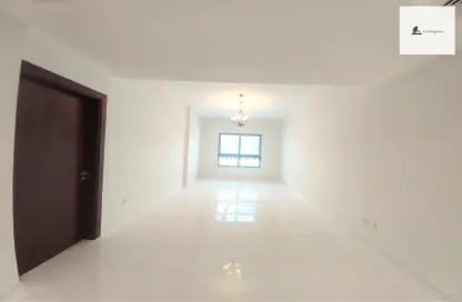 شقة - غرفة نوم - 2 حمامات للايجار في الطوب - منخول - بر دبي - دبي