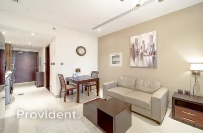 Apartment - 1 Bathroom for rent in Elite Downtown Residence - Downtown Dubai - Dubai