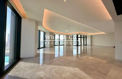 Apartment - 4 Bedrooms - 5 Bathrooms for rent in IL Primo - Opera District - Downtown Dubai - Dubai