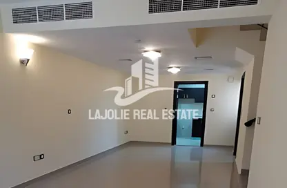 Townhouse - 2 Bedrooms - 3 Bathrooms for sale in Zone 2 - Hydra Village - Abu Dhabi