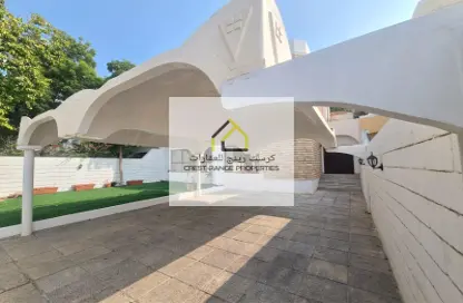 Villa - 4 Bedrooms - 4 Bathrooms for rent in Cornich Al Khalidiya - Al Khalidiya - Abu Dhabi