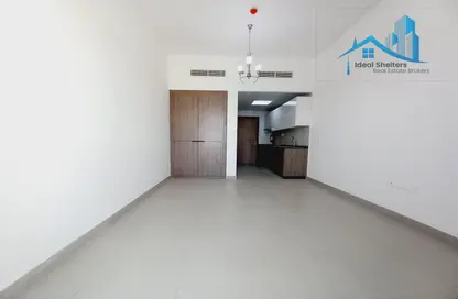 Apartment - 1 Bathroom for rent in Al Warsan 4 - Al Warsan - Dubai