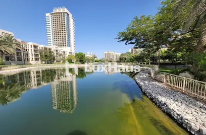 Apartment - 1 Bathroom for rent in The Links Canal Apartments - The Links - The Views - Dubai