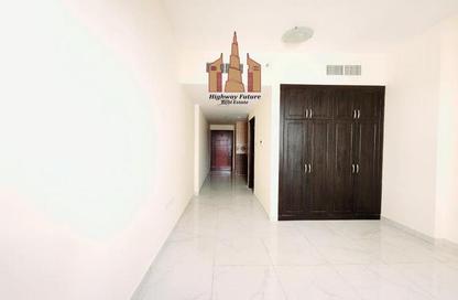 Apartment - Studio - 1 Bathroom for rent in Muwailih Building - Muwaileh - Sharjah