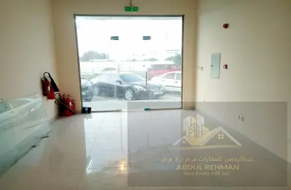 Shop - Studio for rent in Al Majaz 3 - Al Majaz - Sharjah