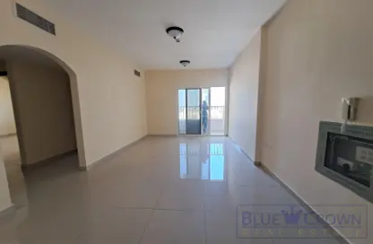 Apartment - 2 Bedrooms - 2 Bathrooms for rent in Saeed Al Alami Building - Al Taawun - Sharjah