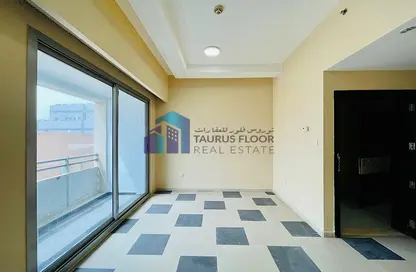 Apartment - 2 Bedrooms - 2 Bathrooms for rent in Makani Building - Al Muraqqabat - Deira - Dubai