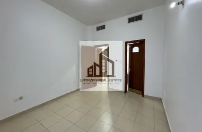 Apartment - 3 Bedrooms - 3 Bathrooms for rent in Madinat Zayed - Abu Dhabi