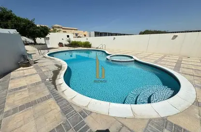 Villa - 5 Bedrooms - 5 Bathrooms for rent in Jumeirah 1 Villas - Jumeirah 1 - Jumeirah - Dubai