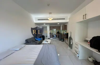 Apartment - 1 Bathroom for rent in Crystal Residence - Jumeirah Village Circle - Dubai