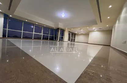 Apartment - 3 Bedrooms - 5 Bathrooms for rent in Al Mushrif - Abu Dhabi