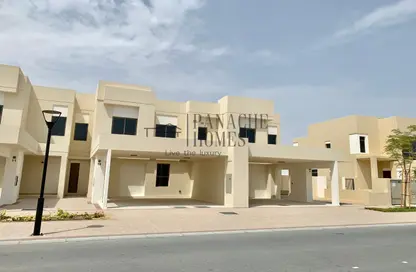 Townhouse - 3 Bedrooms - 4 Bathrooms for rent in Noor Townhouses - Town Square - Dubai