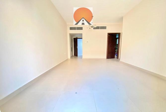 Apartment - 1 Bedroom - 2 Bathrooms for rent in Muwaileh 29 Building - Muwaileh - Sharjah