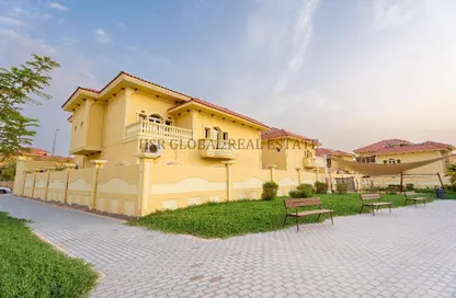 Villa - 4 Bedrooms - 5 Bathrooms for sale in Bawabat Al Sharq - Baniyas East - Baniyas - Abu Dhabi