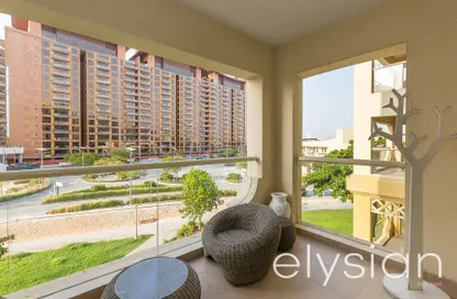 Apartment - 2 Bedrooms - 2 Bathrooms for rent in Al Das - Shoreline Apartments - Palm Jumeirah - Dubai