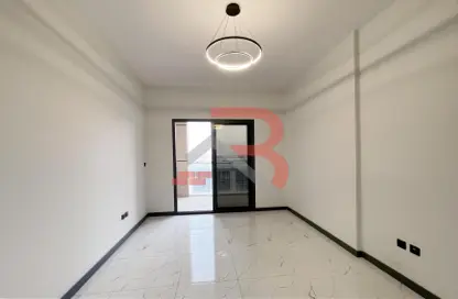 Apartment - 1 Bathroom for rent in Rukan Tower B - Rukan Tower - Dubai Land - Dubai