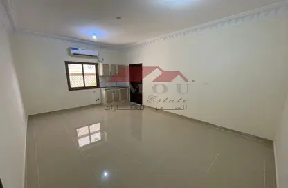 Apartment - 1 Bedroom - 1 Bathroom for rent in Hadbat Al Zafranah - Muroor Area - Abu Dhabi