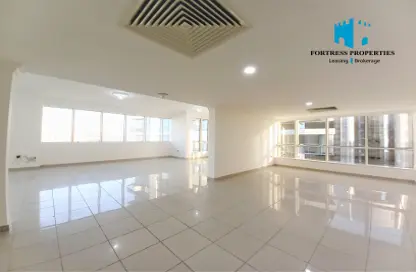 Apartment - 4 Bedrooms - 5 Bathrooms for rent in Cornich Al Khalidiya - Al Khalidiya - Abu Dhabi