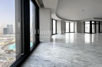 Apartment - 4 Bedrooms - 5 Bathrooms for rent in IL Primo - Opera District - Downtown Dubai - Dubai